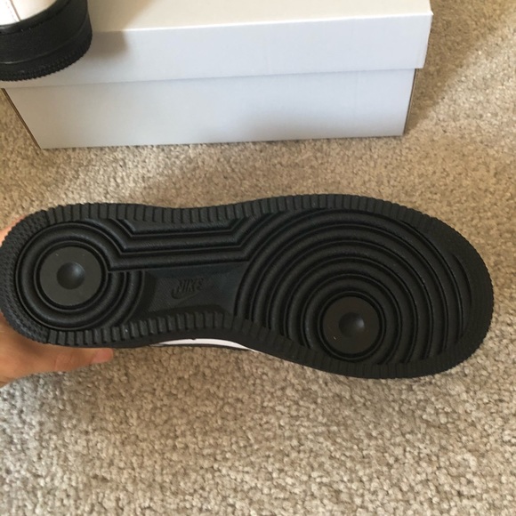 Nike Air Force 1 GS - Picture 8 of 11